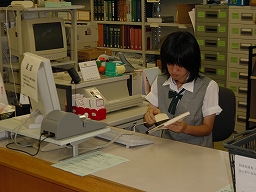 理大図書館見学・業務体験（県立岡山城東高校編）